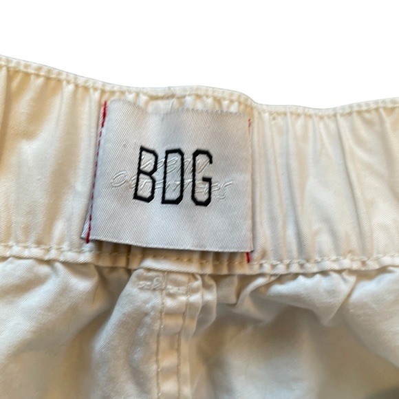 BDG Urban Outfitters Cargo Pants-Size 12
Five Front Pockets-Two Back Pockets - Picture 11 of 16